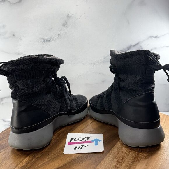 Womens size 7.5-Nike Roshe One Hi Sneaker Boots 807424-001 Faux Fur Black Gray - Picture 5 of 9